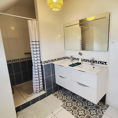 Le Clos Zen Bed and Breakfast *